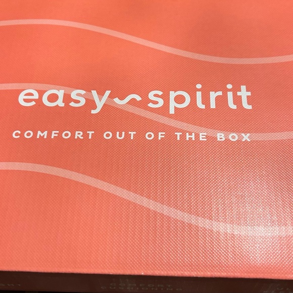 🌹HOST PICK. 🌹New Easy Spirit Slip-On Shoes - Picture 7 of 10